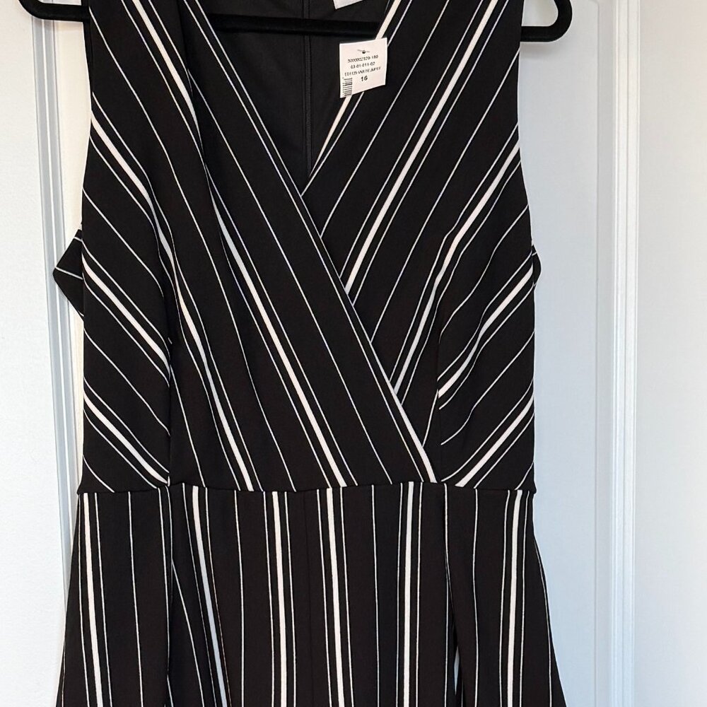 👗 Ricki’s Black Pinstripe Wide-Leg Jumpsuit - Picture 4 of 5